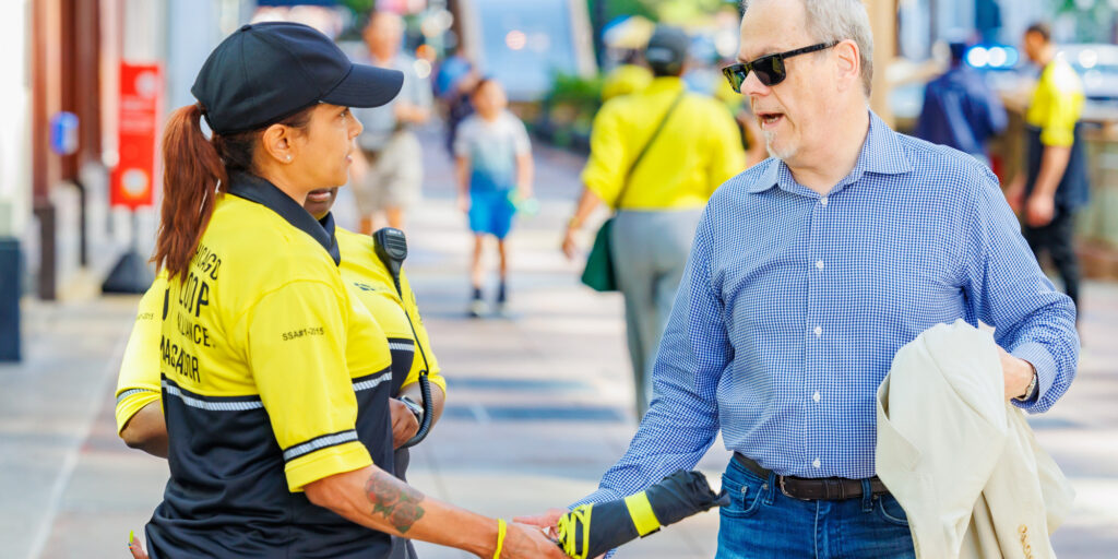 Chicago Loop Alliance Ambassador program to expand in the Loop this summer