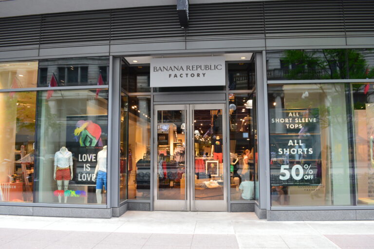 Banana Republic Factory Store