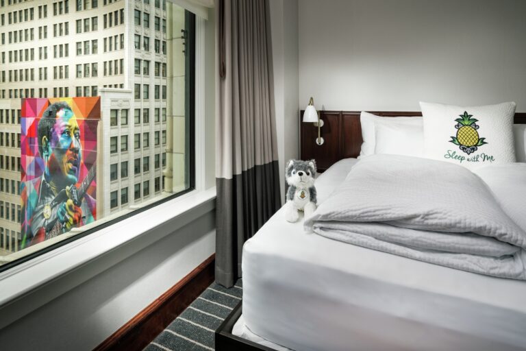 Staypineapple, An Iconic Hotel, The Loop